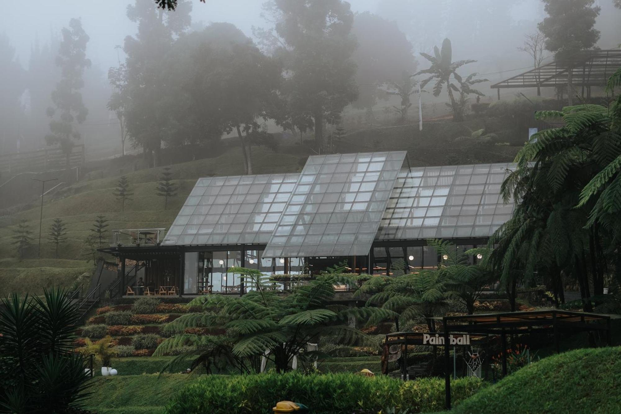 Damar Langit Resort 씨사루아 외부 사진