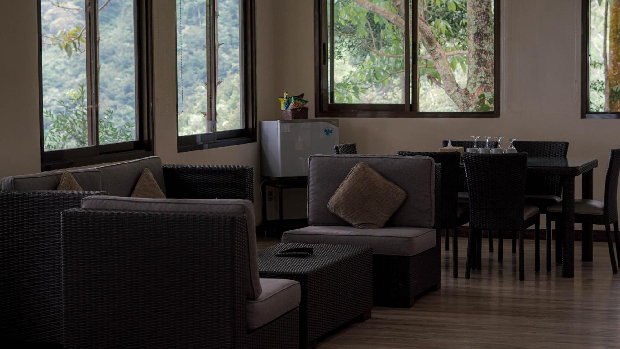 Damar Langit Resort 씨사루아 외부 사진